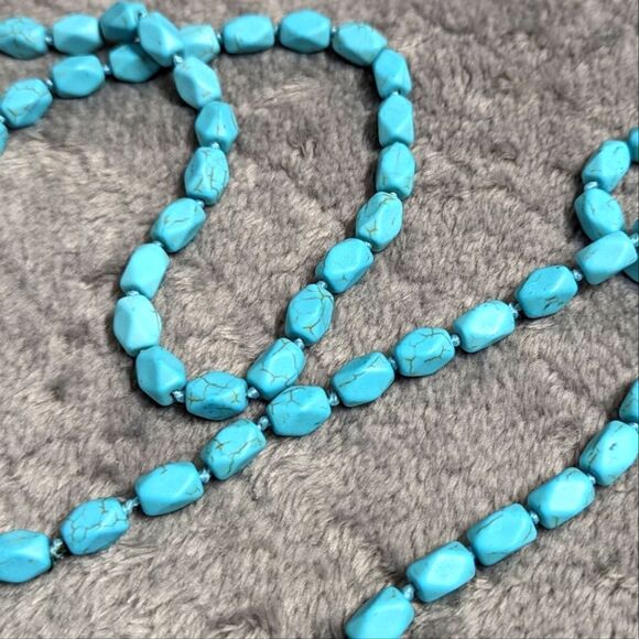 Vintage Hand knotted Turquoise Bead Necklace 22" Long - Picture 3 of 11